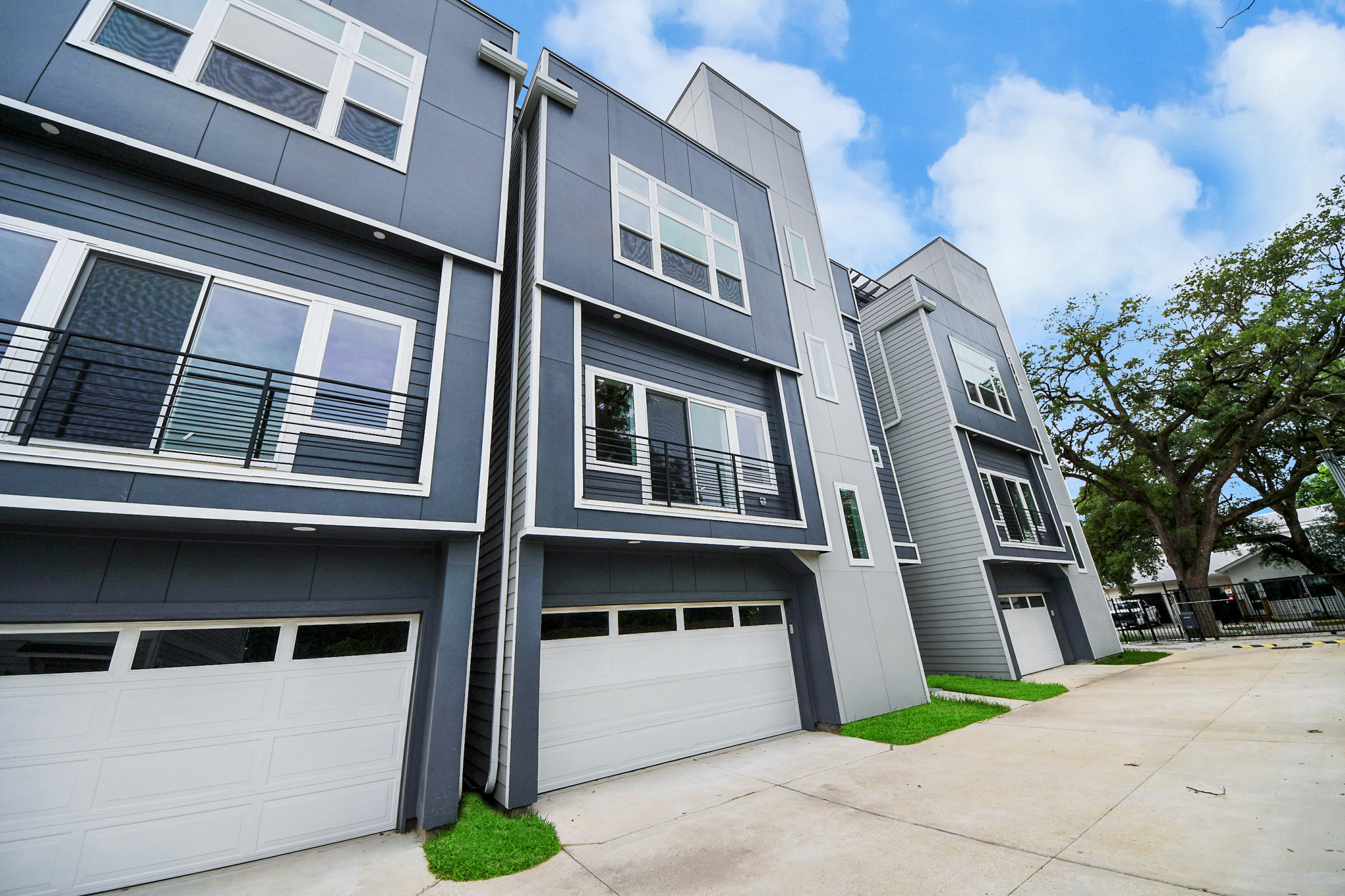2709 Dennis St – Photo 5