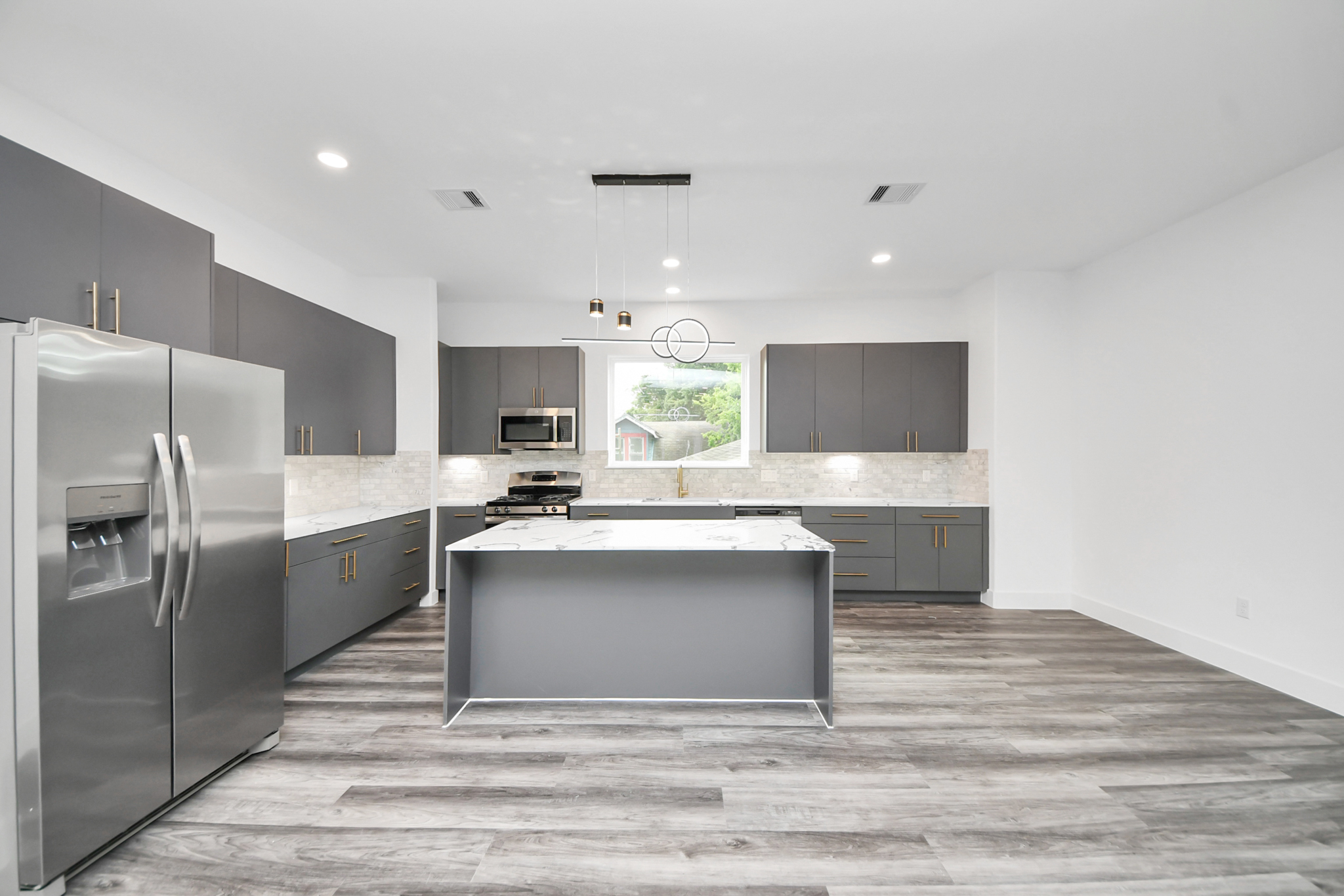 2709 Dennis St – Photo 16