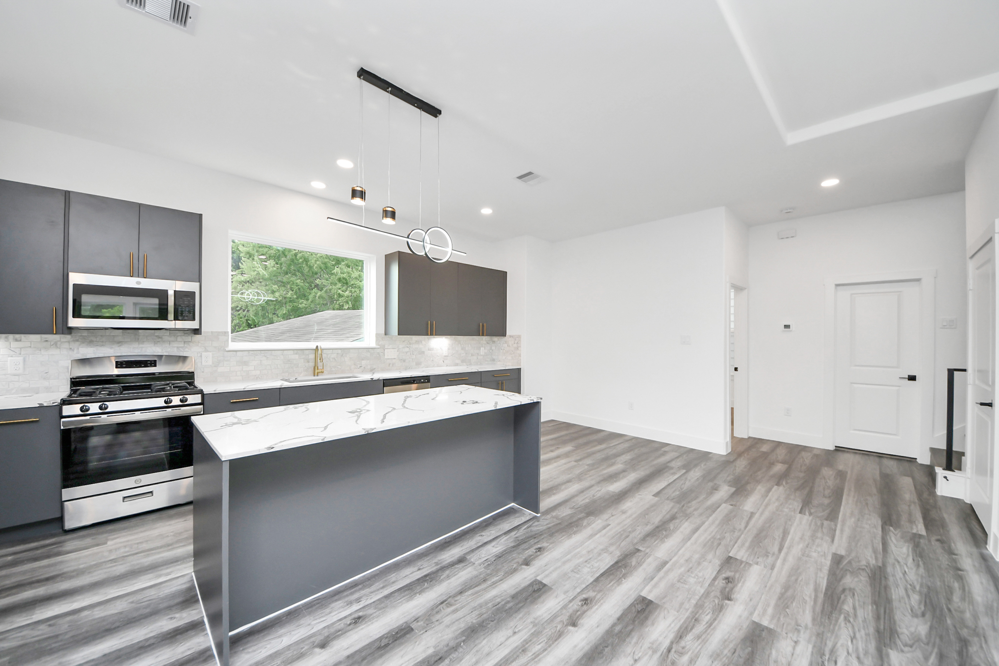 2709 Dennis St – Photo 18