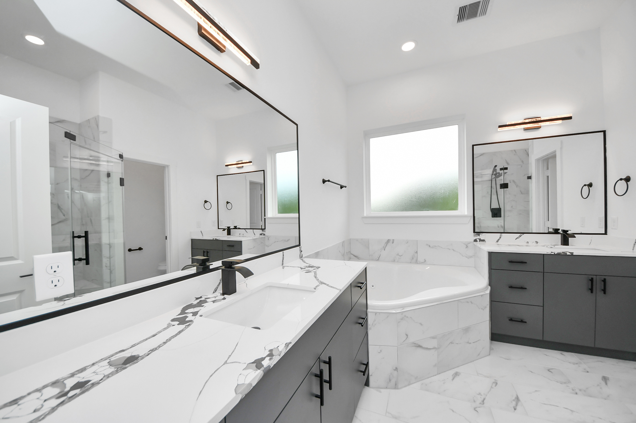 2709 Dennis St – Photo 32