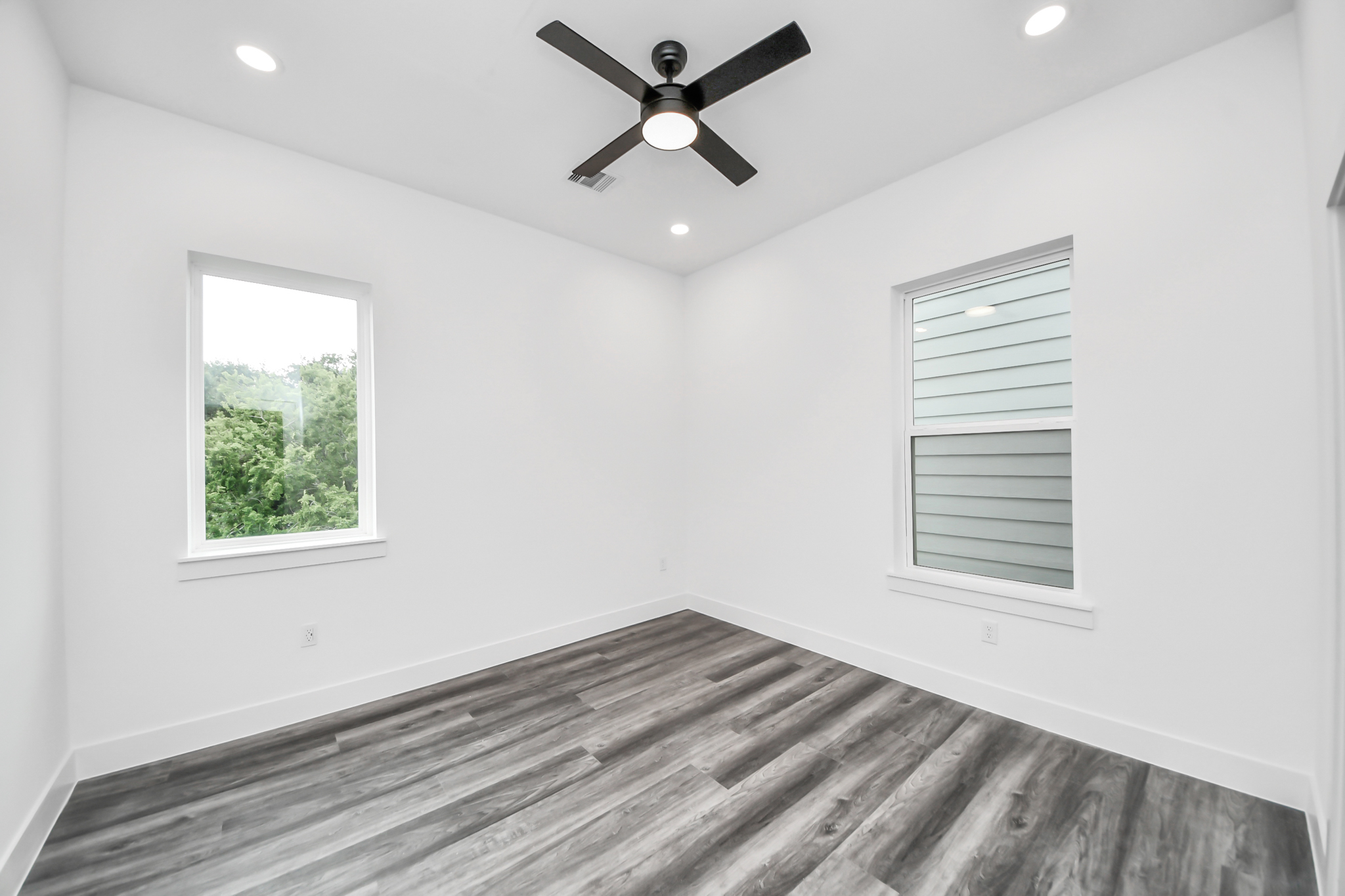 2709 Dennis St – Photo 38