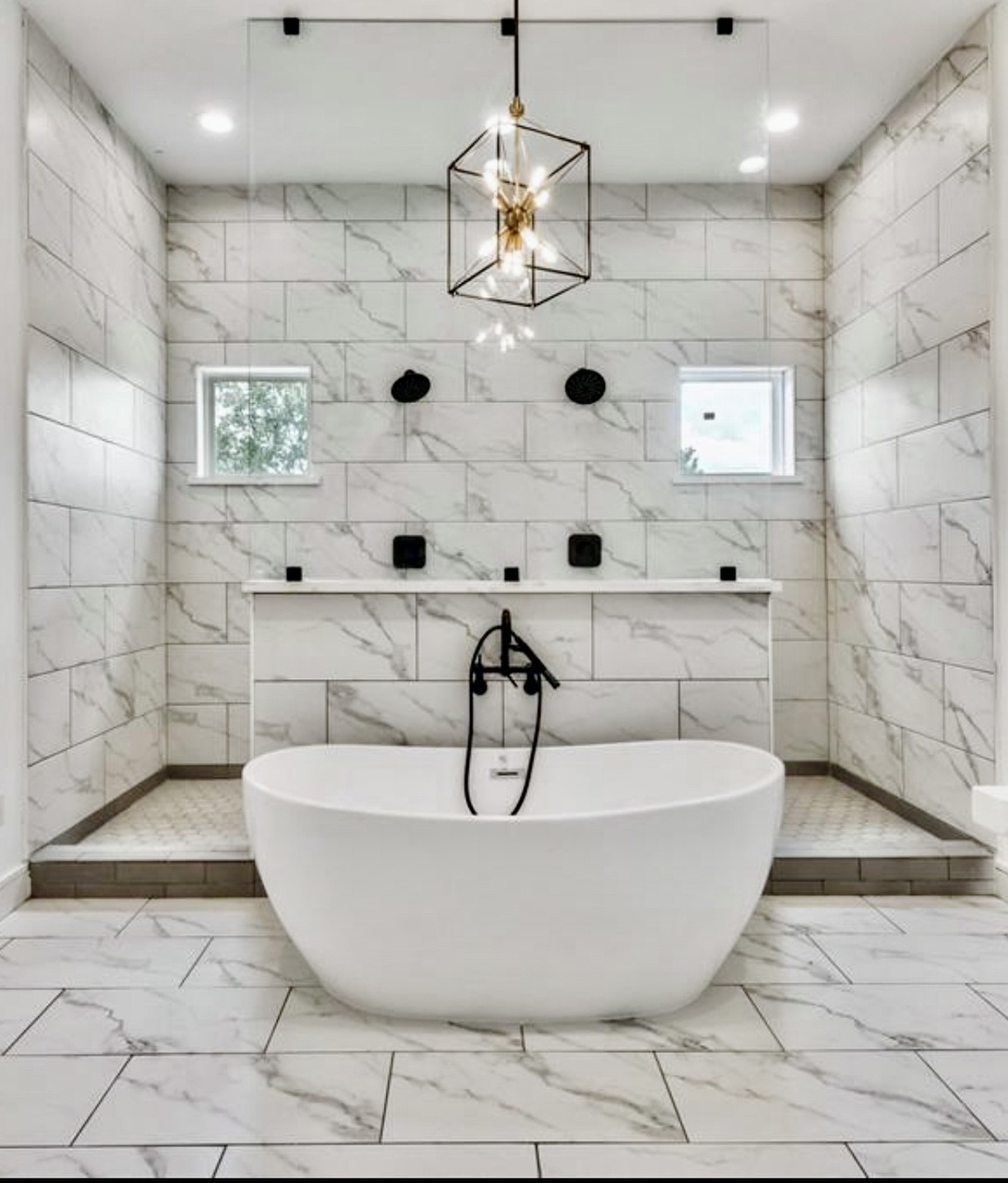 1930 Hoskins Dr – Primary Bath