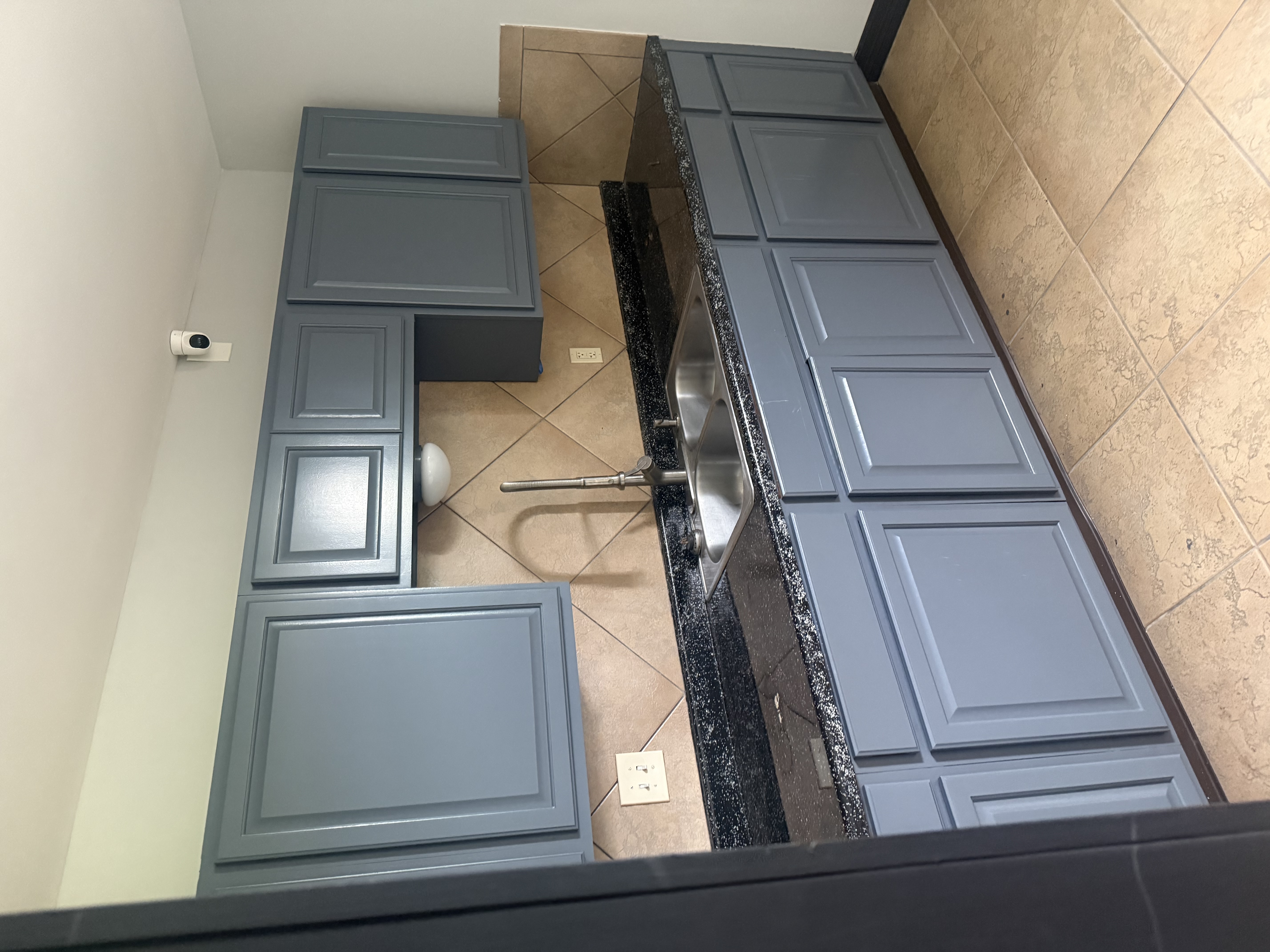 5806 Southwest Freeway – Kitchen / Break Room