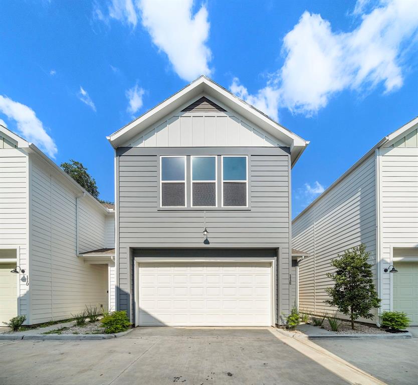 11 Wellford St – Front Door